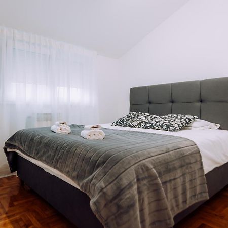 Apartment Sara Загреб Экстерьер фото